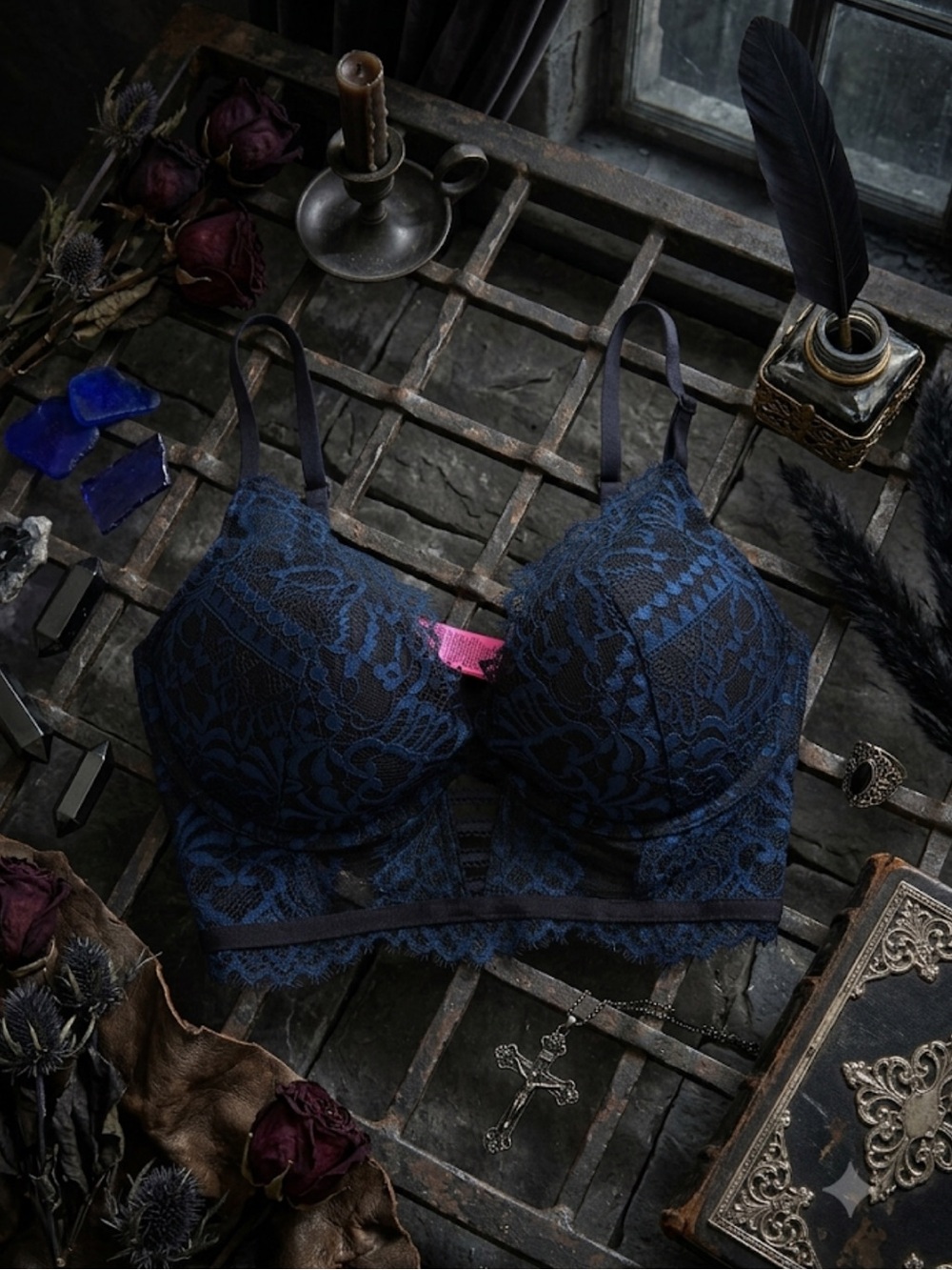 La Senza Deep‑Plunge Push‑Up Bra – Size 32DD | Lift & Sculpt | Lace Blue Black